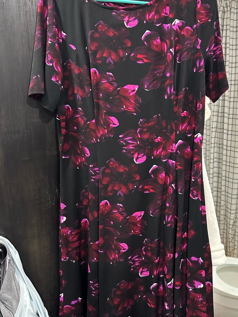 Roz & Ali Black Midi Dress with Magenta Floral Print